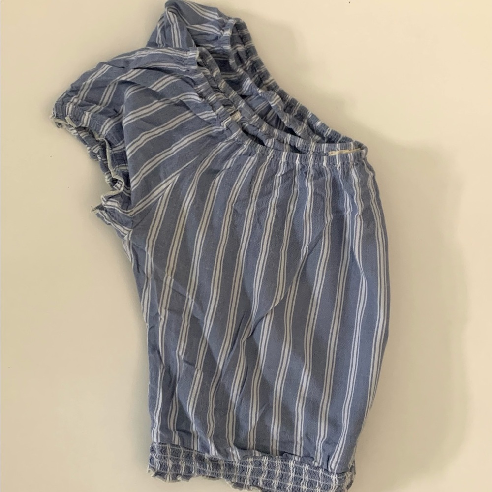 Hollister, blue off-the-shoulders crop top!